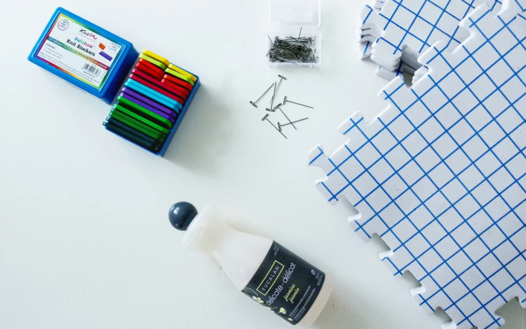 9. Lavado, bloqueo y cuidado de prendas tejidas a mano